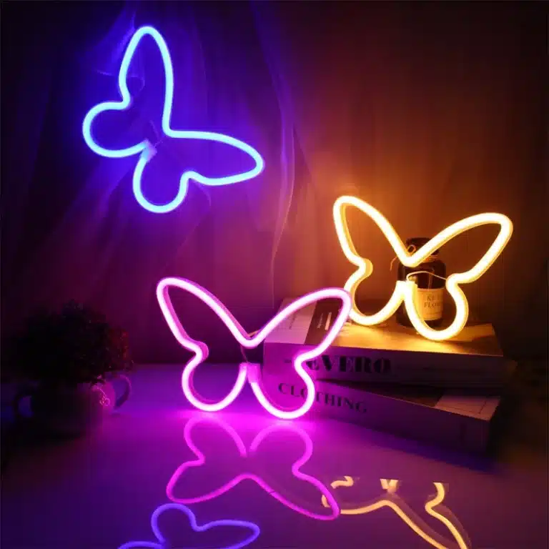 Neon Papillon 1