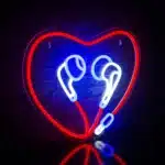 Neon Coeur Écouteurs 2