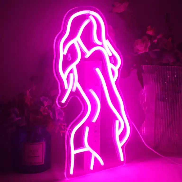 Neon Femme Dos 2