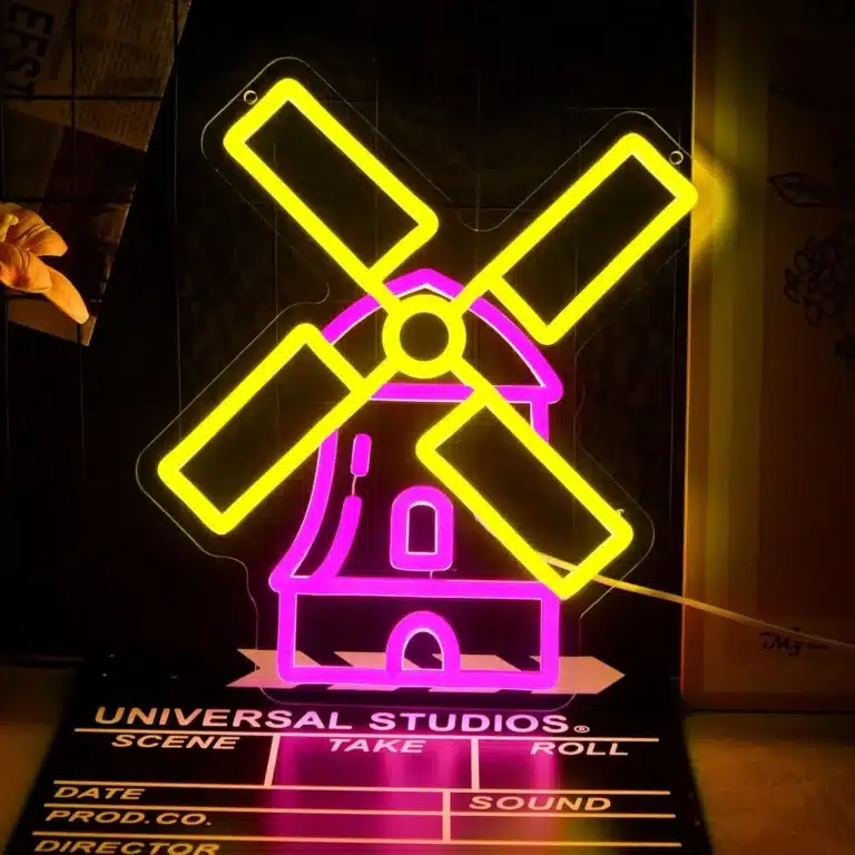 Neon Moulin à Vent 1