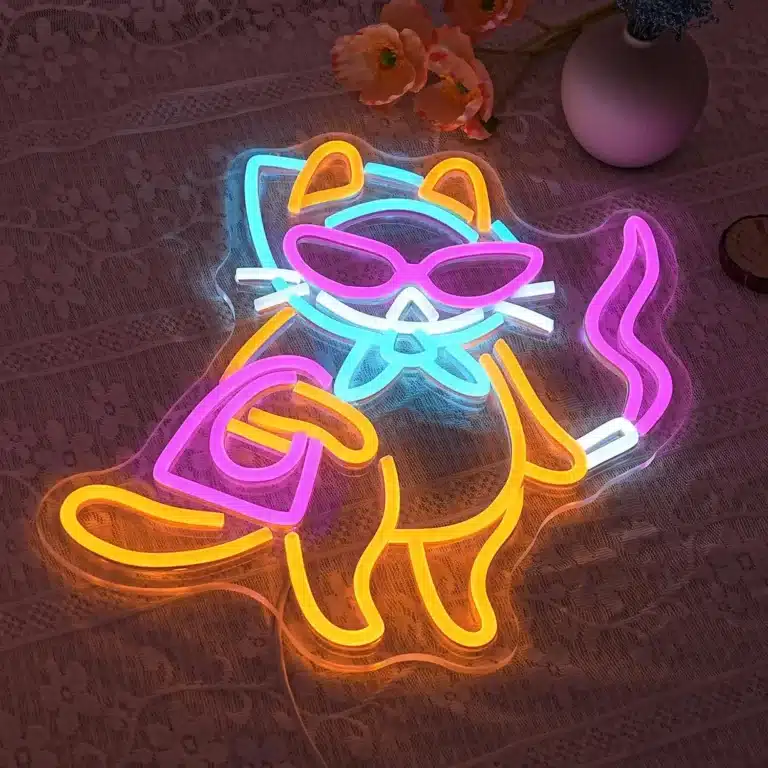 Neon Chat Fashionista 1