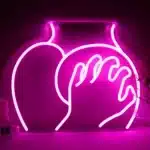 Neon Toucher Fesse 1