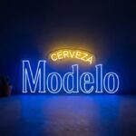 neon cerveza modelo